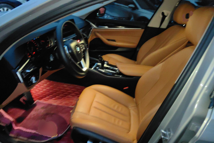 宝马5系 2018款 528Li 上市特别版局部细节19