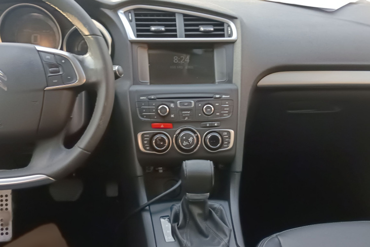 雪铁龙C4L 2016款 1.2T 自动精英型局部细节16