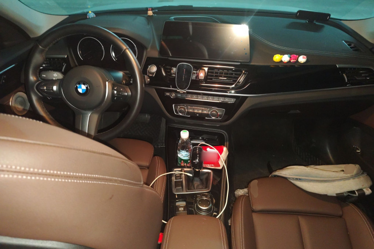 宝马1系 2023款 120i M运动曜夜版中控内饰12