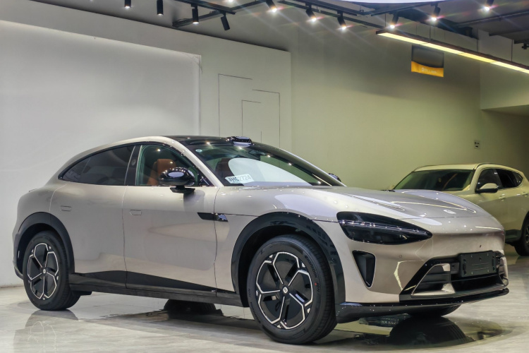 小米汽车 小米YU7 2025款 超长续航后驱版车身外观6002