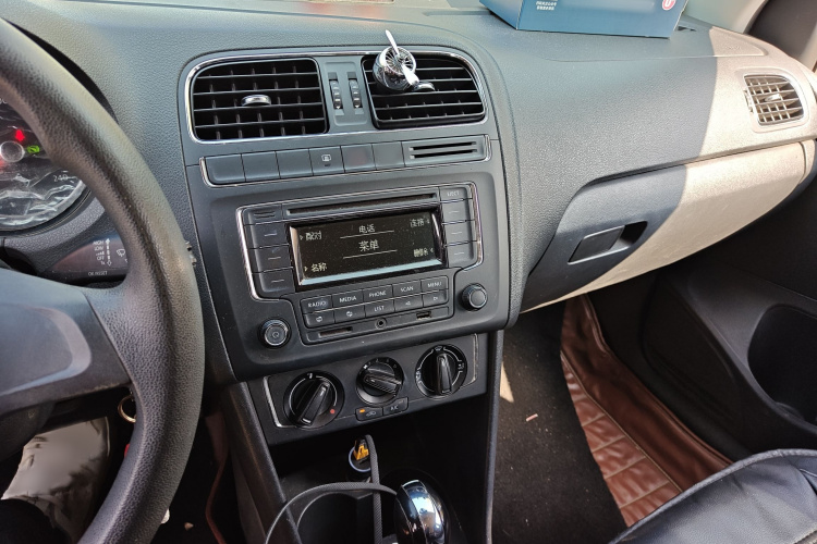 大众 Polo 2014款 1.6L 自动舒适版局部细节16