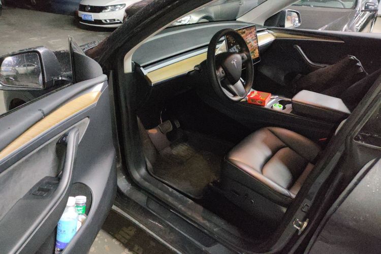 特斯拉 Model Y 2021款 长续航全轮驱动版 3D7中控内饰20