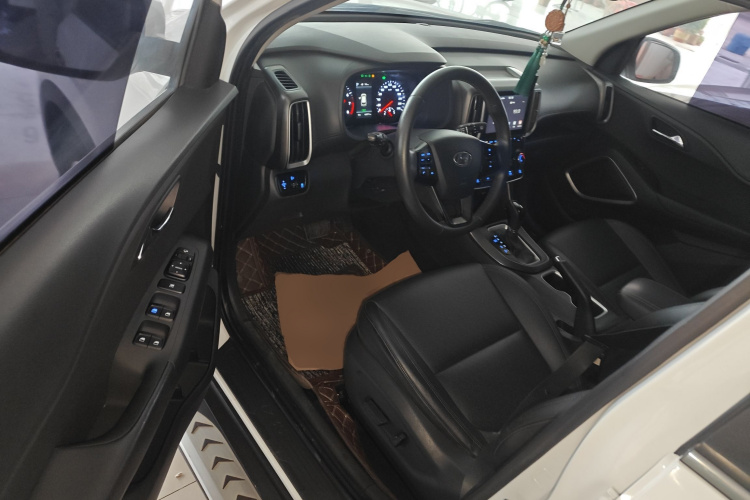 北京现代ix35 2019款 2.0L 自动两驱智勇·畅享版 国V中控内饰7003