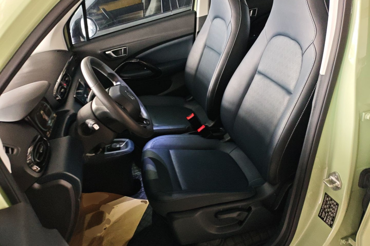 零跑汽车 零跑T03 2022款 耀金版局部细节19