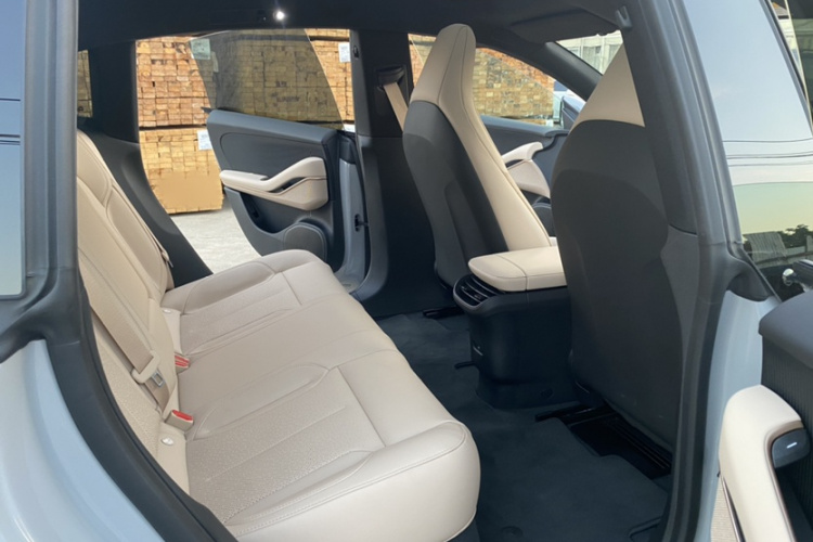 蔚来ET5 2024款 75kWh中控内饰7005