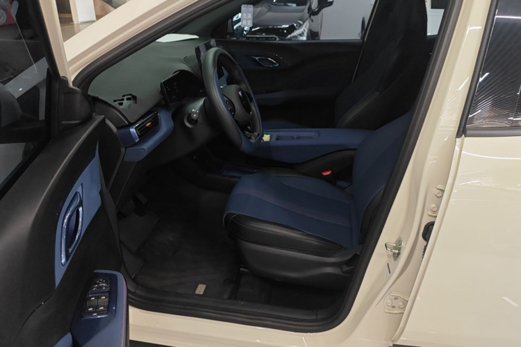 比亚迪 海鸥 2025款 305km 活力版中控内饰19