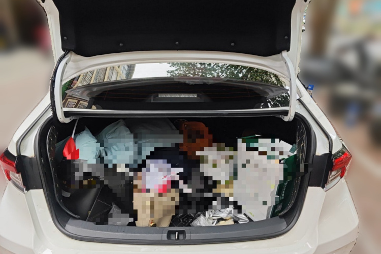 丰田 卡罗拉 2019款 1.2T S-CVT GL先锋版中控内饰23