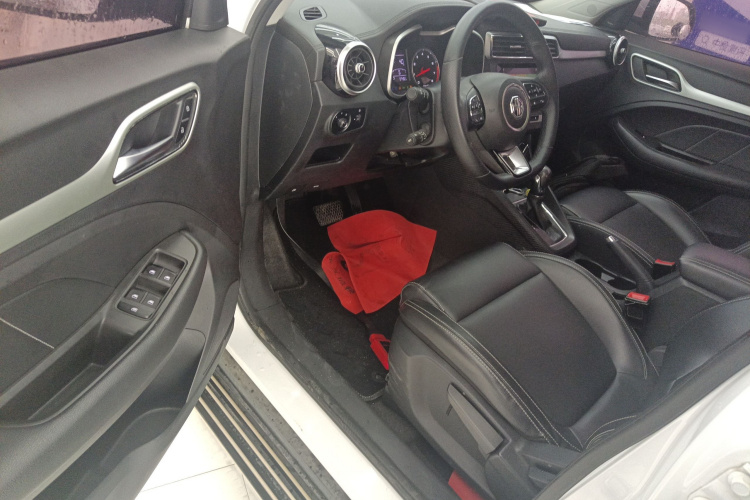 名爵ZS 2017款 1.5L 自动豪华版中控内饰20