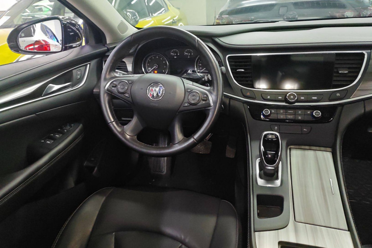 别克 君越 2022款 552T 豪华型中控内饰13