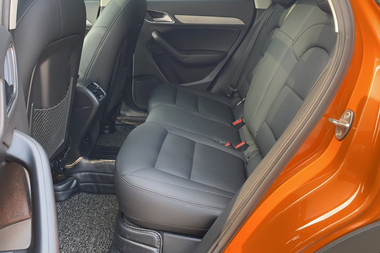 奥迪Q3 2015款 35 TFSI 百万纪念智领型中控内饰7001