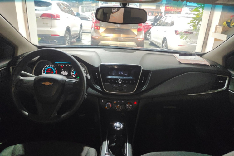 雪佛兰 科沃兹 2016款 1.5L 手动欣享版中控内饰12