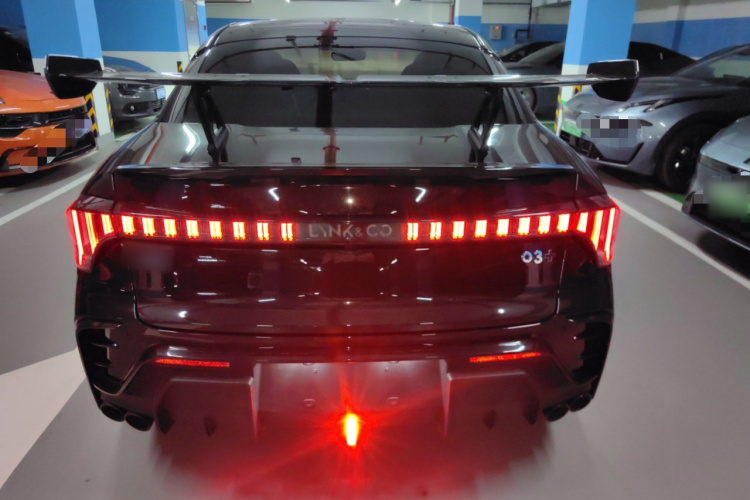 领克03 2025款 03+ 2.0TD 自动性能套装车身外观6