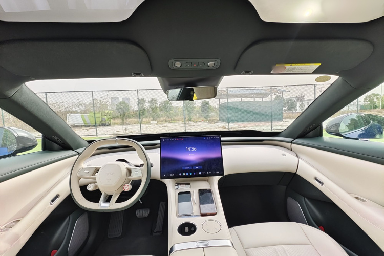 小米汽车 小米YU7 2025款 超长续航后驱版中控内饰7002