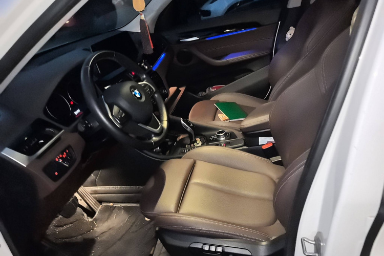 宝马X1 2020款 sDrive25Li 领先型局部细节19