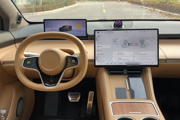 鸿蒙智行 智界R7 2025款 增程 331km Ultra中控内饰7003