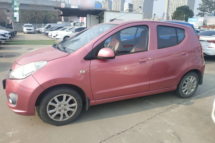 铃木 奥拓 2013款 1.0L 自动豪华型车身外观6003