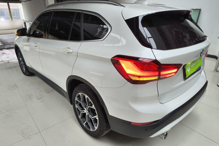 宝马X1 2022款 sDrive25Li 领先型车身外观4