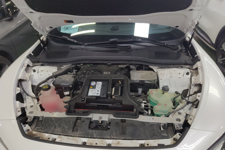 智己汽车 智己L7 2022款 Dynamic机舱底盘24