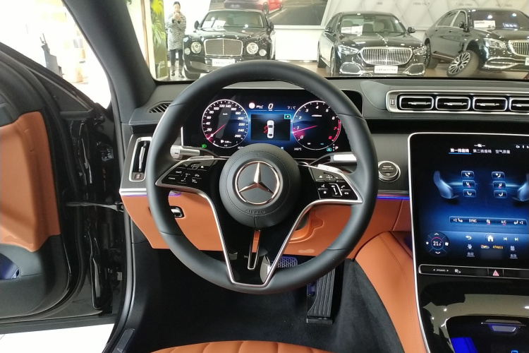 奔驰S级 2024款 改款 S 400 L 商务型中控内饰13