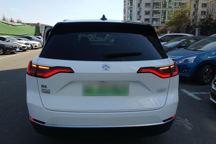 蔚来ES8 2022款 100kWh 七座版车身外观6004