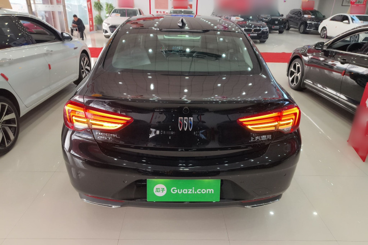 别克 君威 2024款 改款 25T 超享版车身外观6