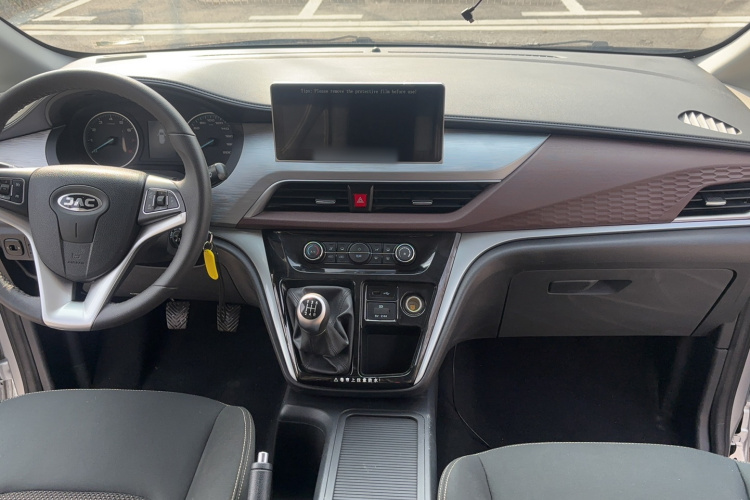 江淮瑞风 瑞风M3 2023款 PLUS 1.8L 9座智联版中控内饰7004