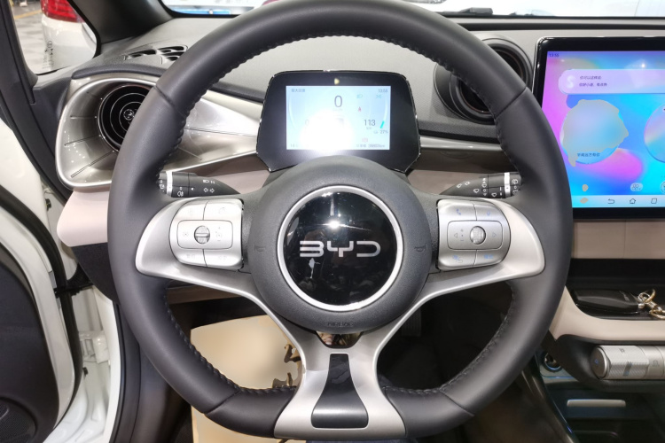 比亚迪 海豚 2024款 荣耀版 420km 时尚版中控内饰13