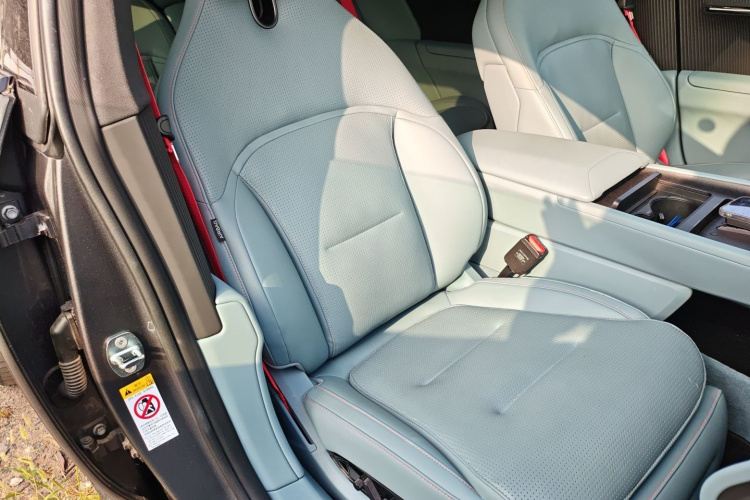 阿维塔12 2024款 700 三激光后驱奢享版局部细节41