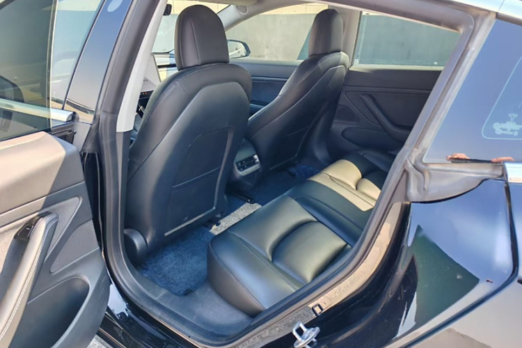 特斯拉 Model 3 2020款 标准续航后驱升级版中控内饰7003