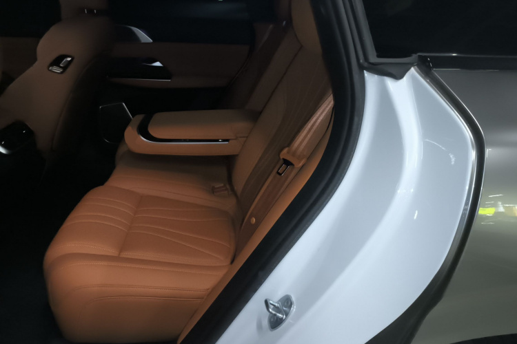 小鹏G9 2022款 650 性能版Pro中控内饰21