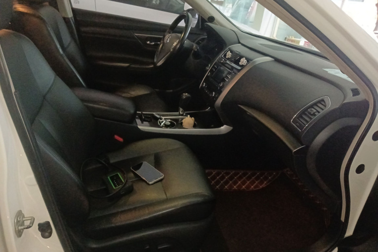 日产 天籁 2013款 2.0L XL舒适版局部细节41