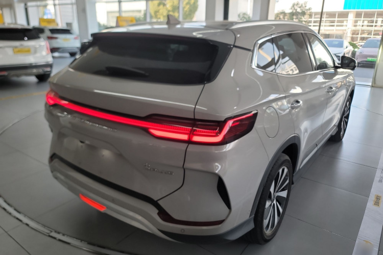 比亚迪 宋PLUS新能源 2023款 冠军版 EV 605KM 旗舰PLUS车身外观7