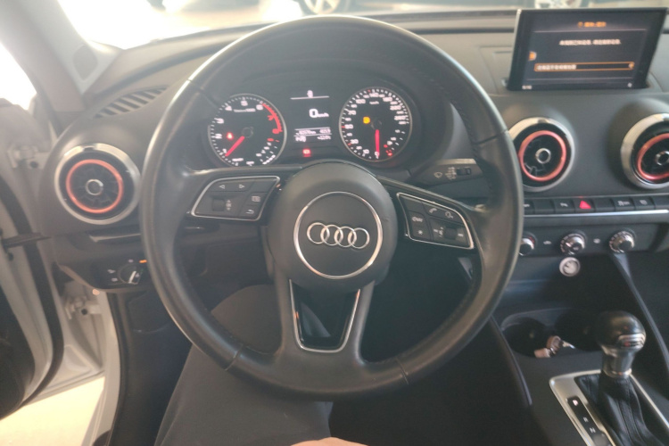 奥迪A3 2019款 Sportback 35 TFSI 时尚型 国V中控内饰13
