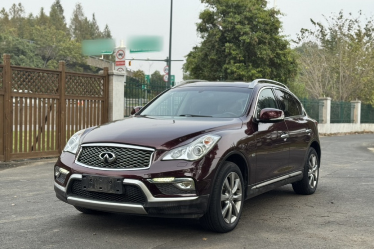 英菲尼迪QX50 2015款 2.5L 舒适版车身外观1