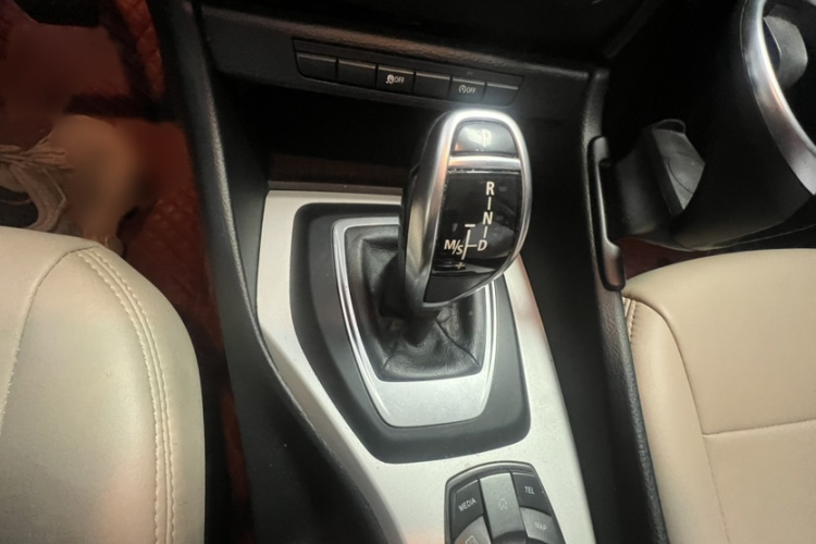 宝马X1 2014款 sDrive18i 时尚型中控内饰7003