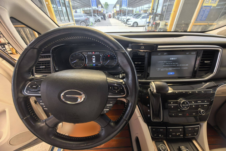 广汽传祺 传祺M8 2018款 320T 旗舰版中控内饰7007