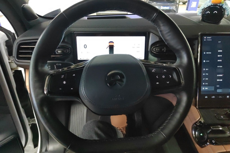 蔚来ES8 2020款 580KM 六座版中控内饰13