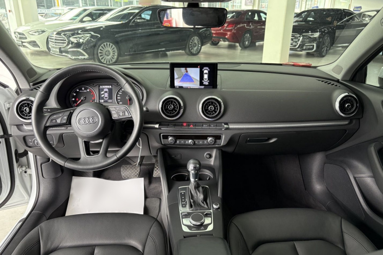 奥迪A3 2019款 Limousine 40 TFSI 风尚型 国V中控内饰7010