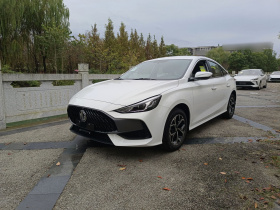 名爵 MG5 2023款 180DVVT 手动风尚版