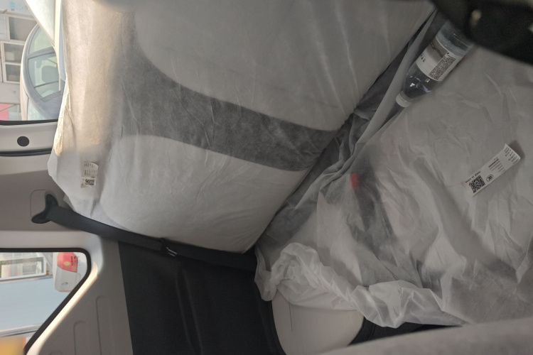 吉利银河 熊猫 2025款 210km 元气熊中控内饰7003