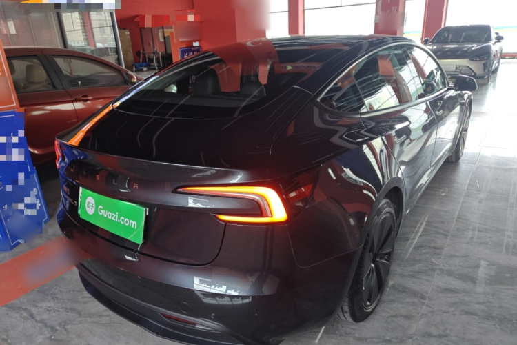 特斯拉 Model 3 2023款 后轮驱动版车身外观6005