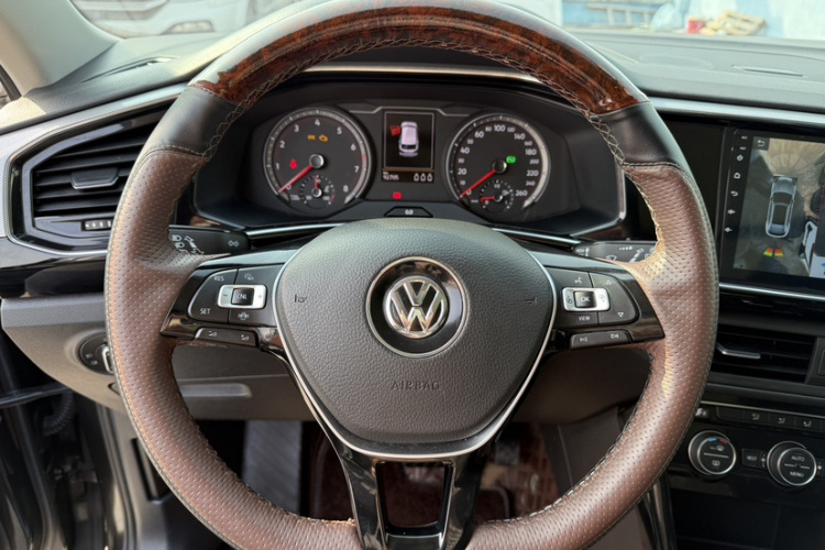 大众 探岳 2019款 330TSI 两驱豪华型 国VI中控内饰7010