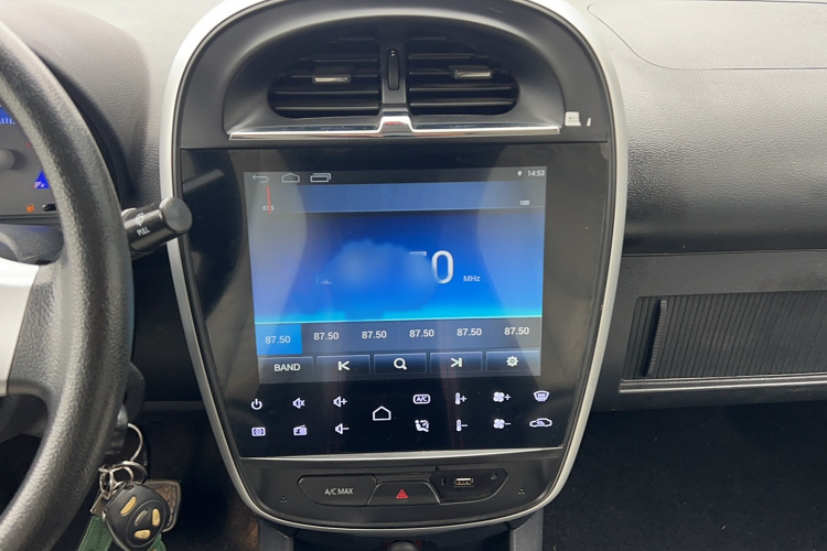 吉利汽车 熊猫经典 2015款 1.5L 自动酷趣版局部细节16