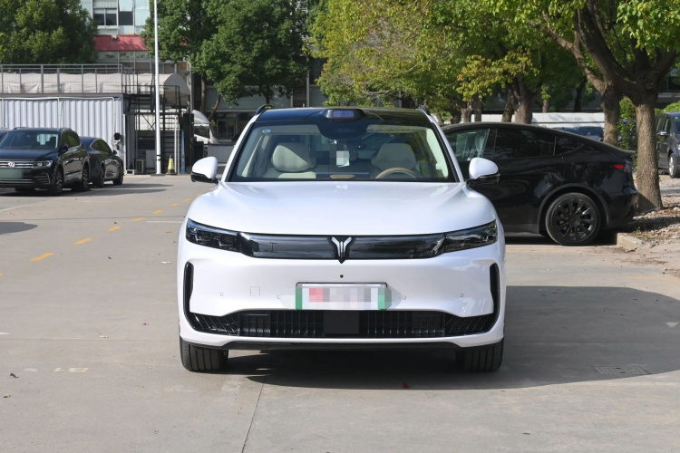 岚图汽车 岚图FREE 2025款 FREE+ 后驱乾崑版车身外观6006