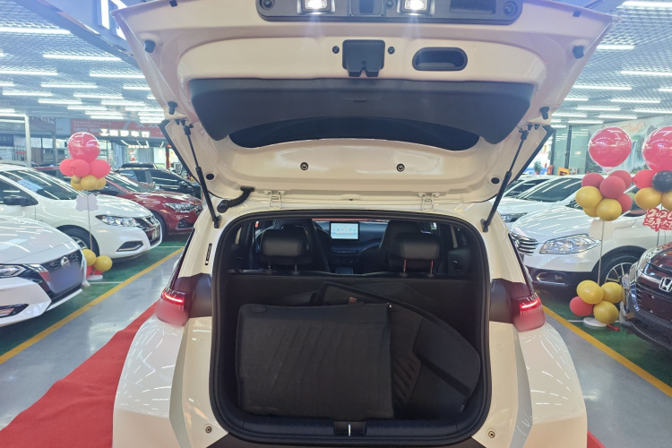 比亚迪 海鸥 2024款 荣耀版 305km 活力版机舱底盘23