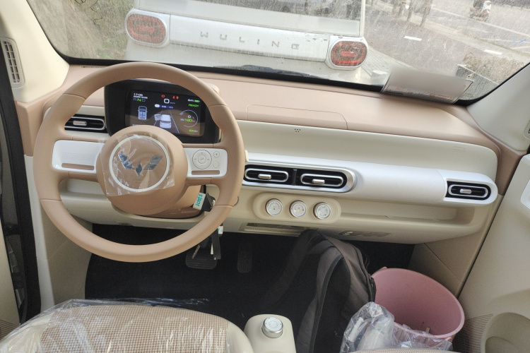 五菱汽车 宏光MINIEV 2024款 第三代 215km 青春版中控内饰7002