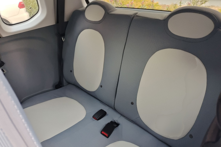 奔腾小马 2025款 222km 灵动马中控内饰21