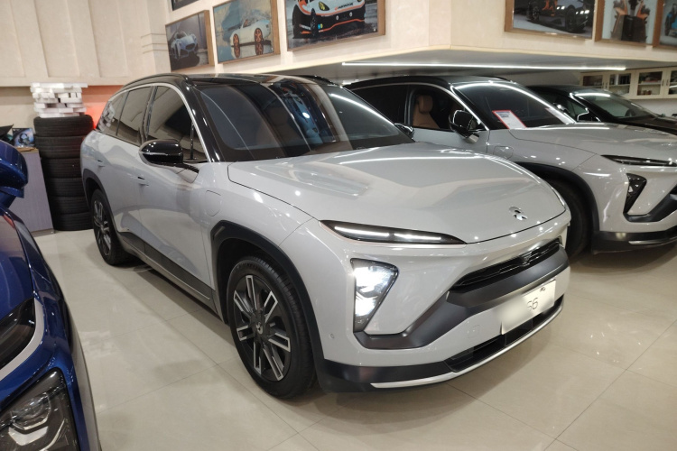 蔚来ES6 2020款 600KM 运动版车身外观3