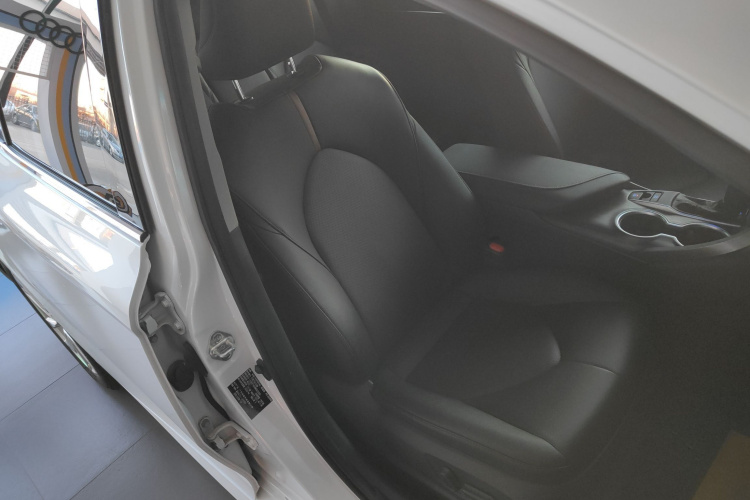 丰田 凯美瑞 2021款 2.0G 豪华版局部细节41