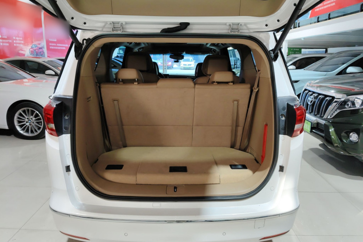 别克GL8 2018款 ES 28T 旗舰型 国VI机舱底盘23